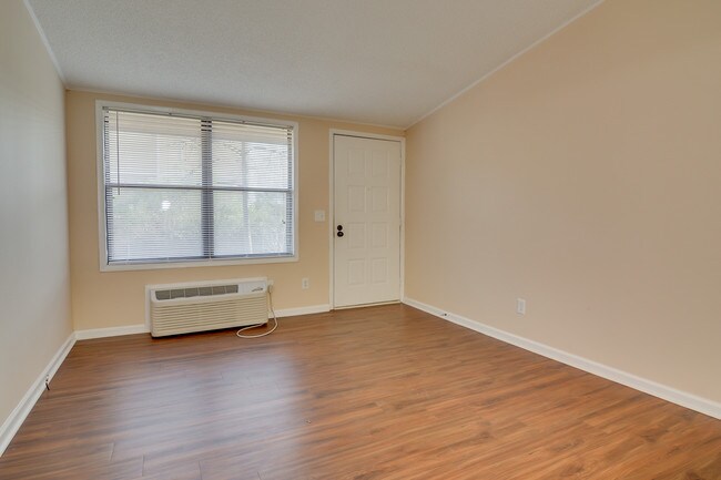 Building Photo - 145 Fister Ct