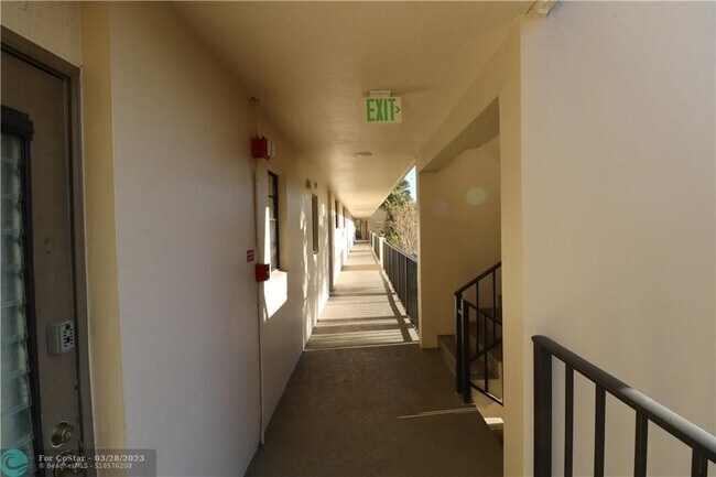 Foto del edificio - 2420 DC Country Club Boulevard