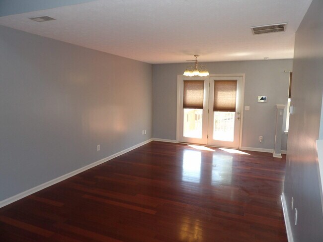 Foto del edificio - 123 Serena Way