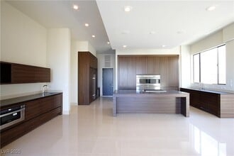 Building Photo - 7438 Yonie Ct Building Photo - 7438 Yonie Ct