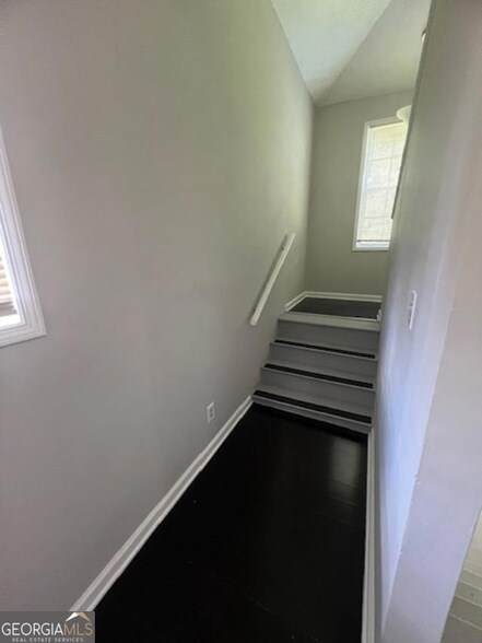 Foto del edificio - 9442 Cypress Ln