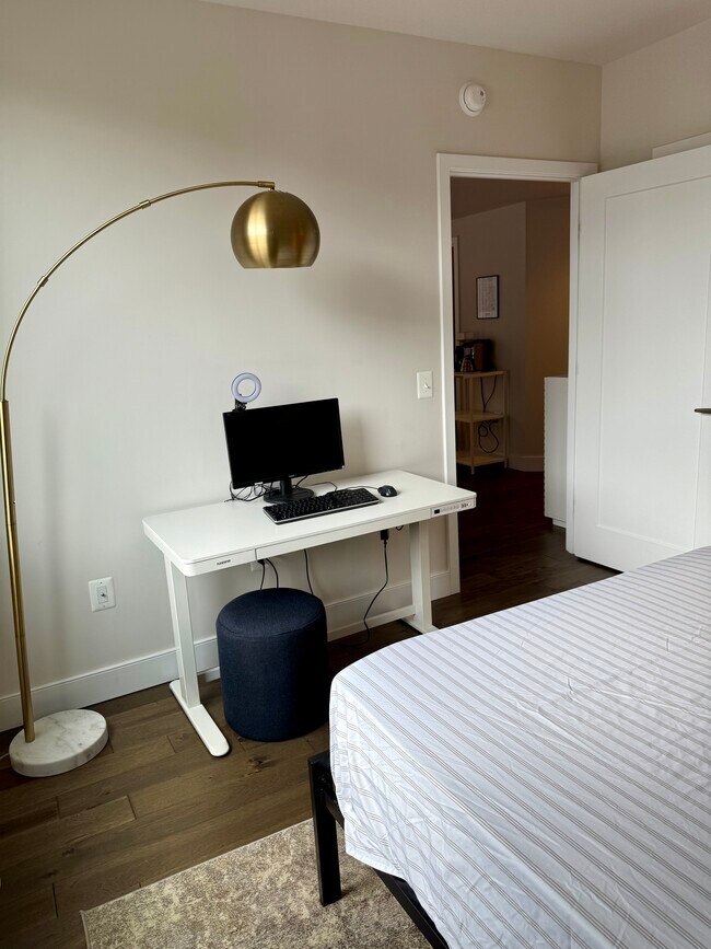 Foto del edificio - 50 Florida Ave NE