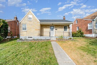 Building Photo - 3936 Walnut St