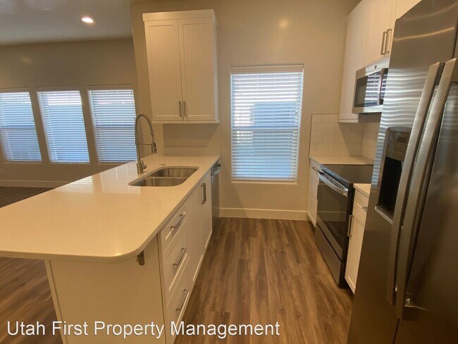 Building Photo - 3 br, 2.5 bath House - 3879 Platinum Dr