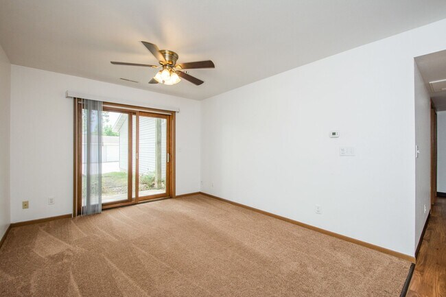 Sala de estar - Timbercreek Apartments