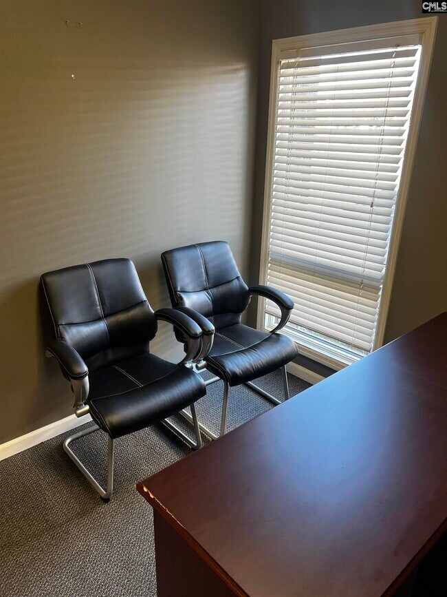 Foto del edificio - 8311 Two Notch Rd