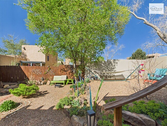 Building Photo - Beautifully Furnished and Equipped Property Available July 1, 2025 (possibly sooner) - March 15, ...