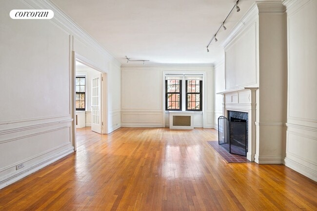 Building Photo - 114 Clinton St