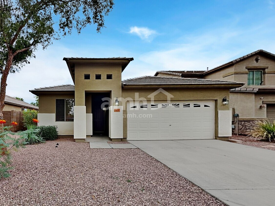 Foto principal - 7814 S 74th Ave