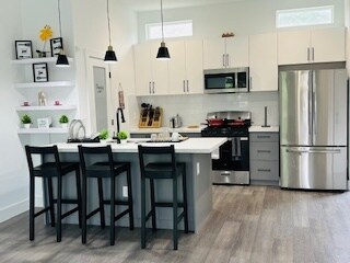 Foto principal - 3230 Reeves St