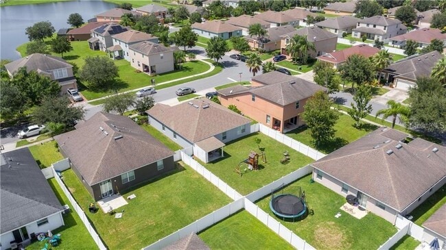 Building Photo - 2414 Plantation Oak Dr