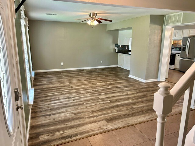 Foto del edificio - 2135 Lone Rock Dr