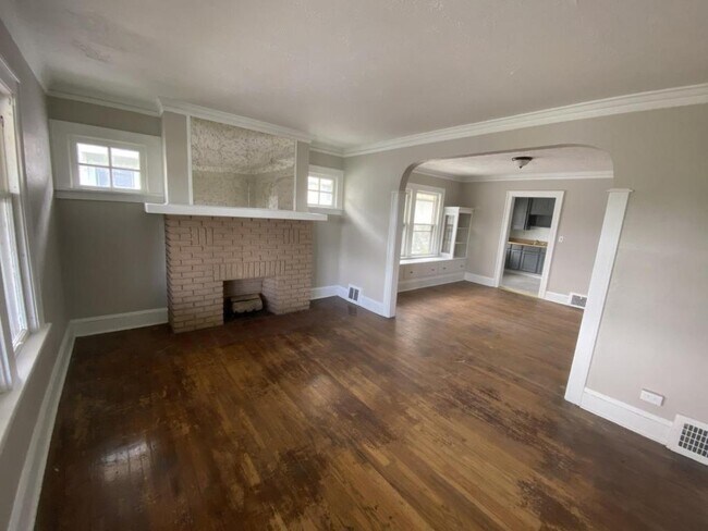 Building Photo - 3234 West 110th Street #Up