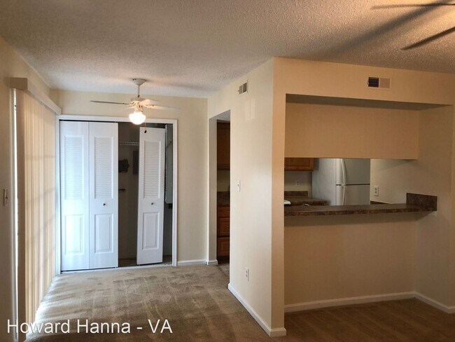 Building Photo - 2 br, 1 bath House - 3702-A Towne Point Road