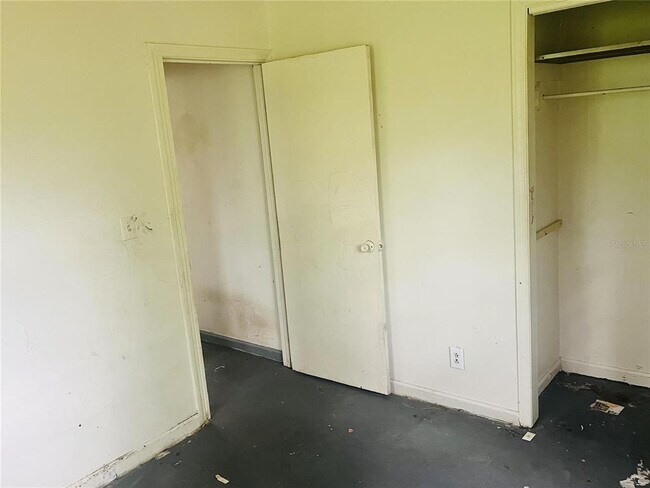 Foto del edificio - 2120 Pullman Ave