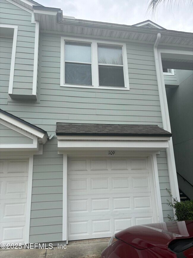 Foto del edificio - 7057 Snowy Canyon Dr
