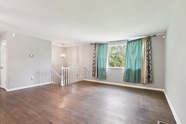 Foto del edificio - Pet Friendly Mid-Century Modern 4/Bedroom,...