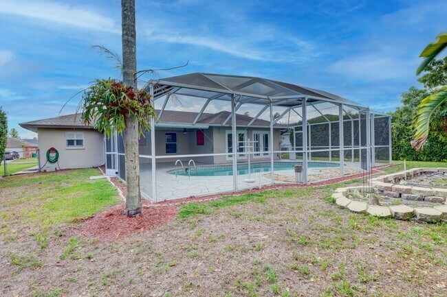 Foto del edificio - 3035 42nd Terrace SW