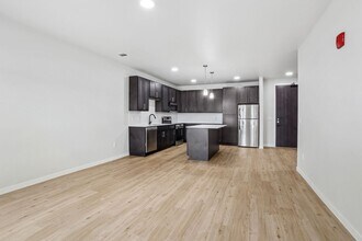 Interior Photo - Larsen Orchard Terrace