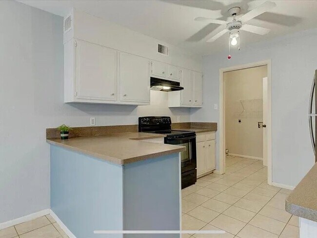 Foto del edificio - 968 Park Meadow Dr