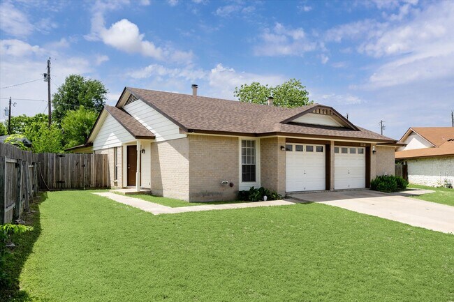 exterior frontal - 2007 Old W Pl