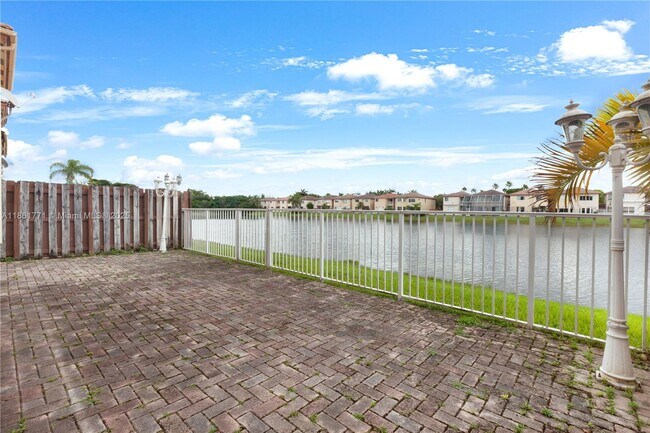 Foto del edificio - 11552 NW 69th Terrace