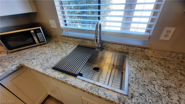 Building Photo - 1632 Marathon Dr