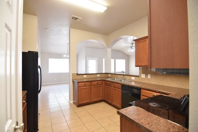 Building Photo - 5701 Southern Belle Dr