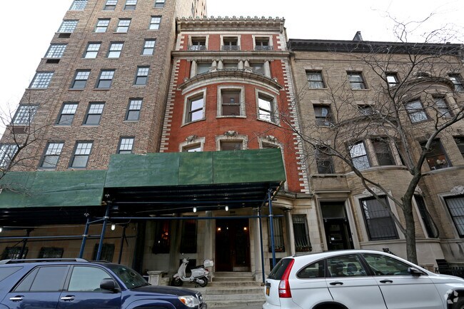 Building Photo - 323 W 74th St