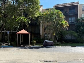 Building Photo - 3800 N Hills Dr
