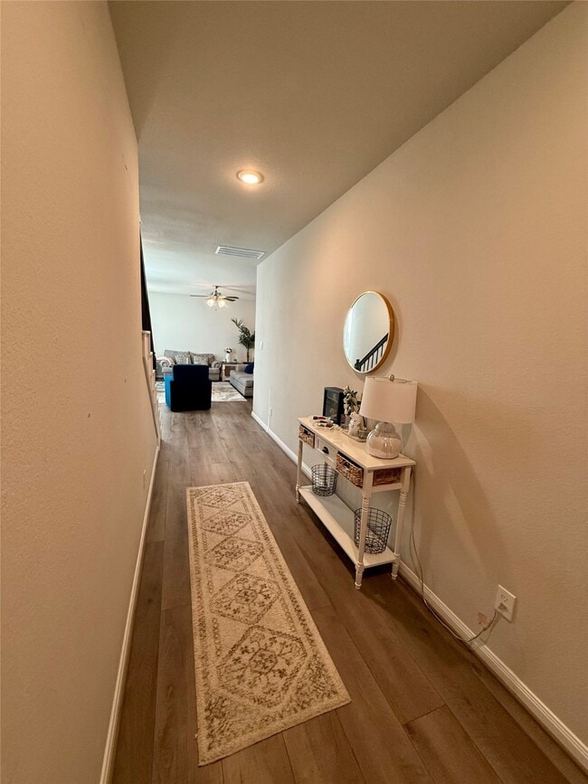 Building Photo - 15402 Sailpoint Ln