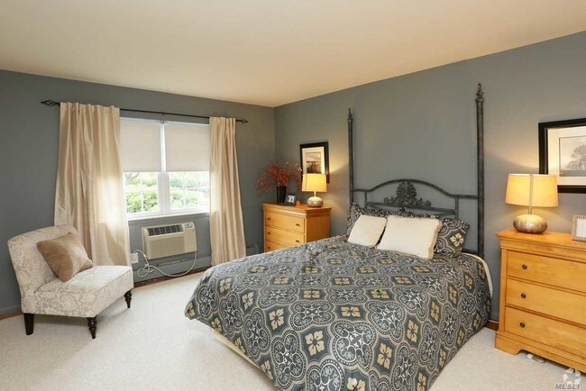 Foto del edificio - 129 Captains Dr