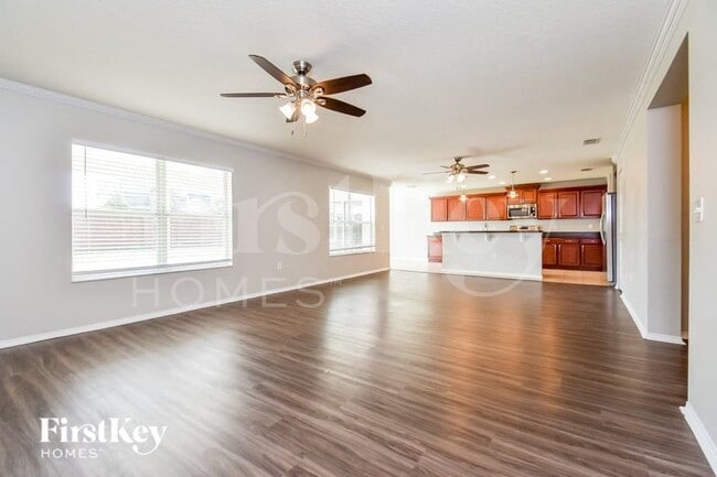 Building Photo - 13509 Laranja St