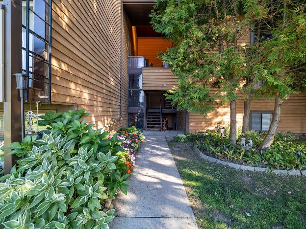 Foto del edificio - 489 Idlewood Blvd