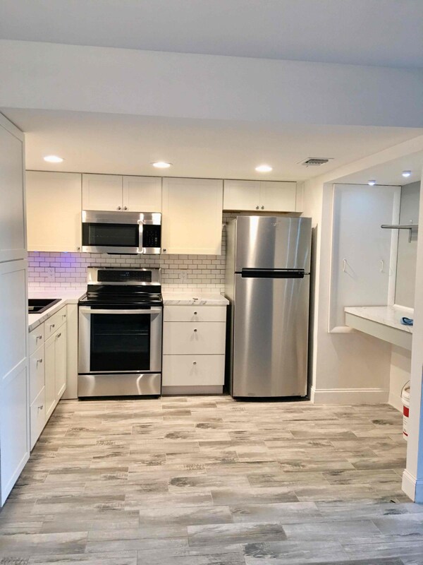 Foto del edificio - 2888 Wonderwood Ln