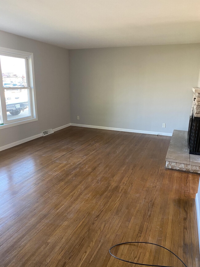 Building Photo - 1506 W Richmar Rd