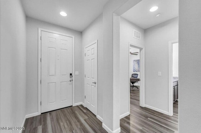 Building Photo - Charming 4 Bedroom Newer South Reno Home