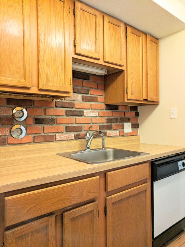 Foto del edificio - 1002 Cocheco Ct