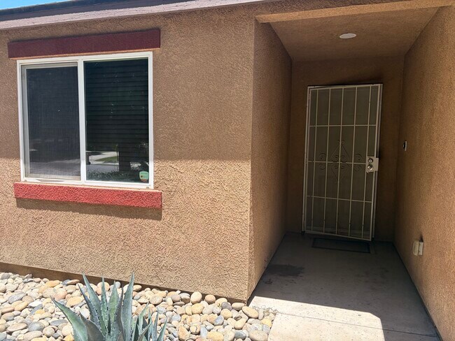 Foto del edificio - 5414 Red Wheat Ave