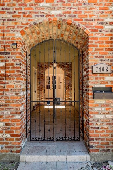 Foto del edificio - 7402 Elderberry Ave