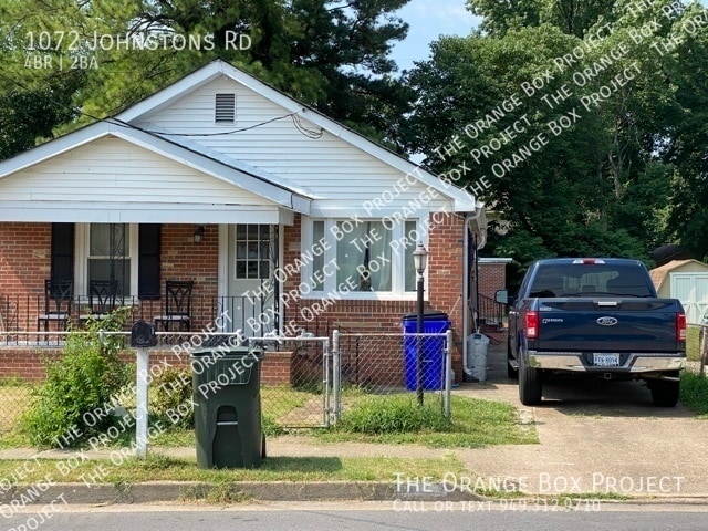 Primary Photo - 1072 Johnstons Rd