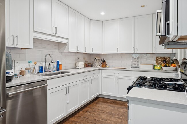 Foto del edificio - 1238 W Fletcher St