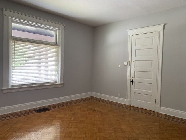 Building Photo - 287 McCormick Plz