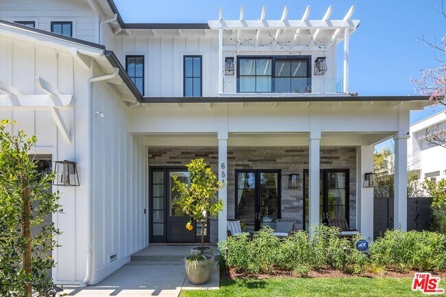 Foto del edificio - 651 S Burlingame Ave