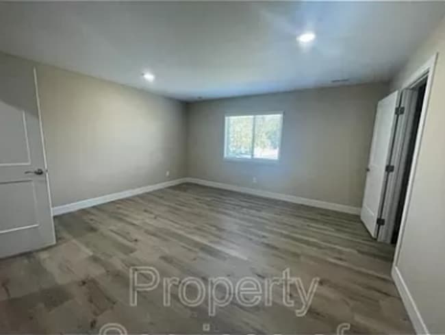 Building Photo - 1705 N 7th St