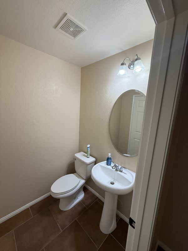 Foto del edificio - 11090 Mountain View Dr