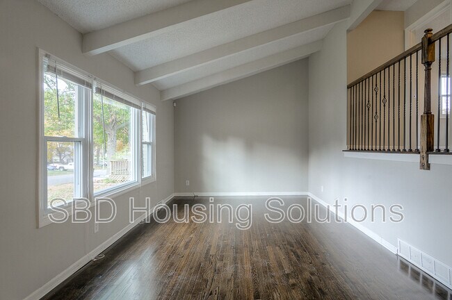 Foto del edificio - 18812 Gateway Dr