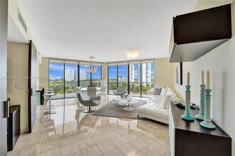 Building Photo - 20281 E Country Club Dr