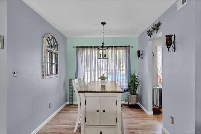 Building Photo - 39 Candlewood Dr