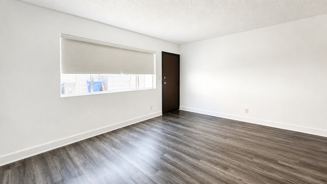 Photo - 319 N Heliotrope Dr-1 Apartment